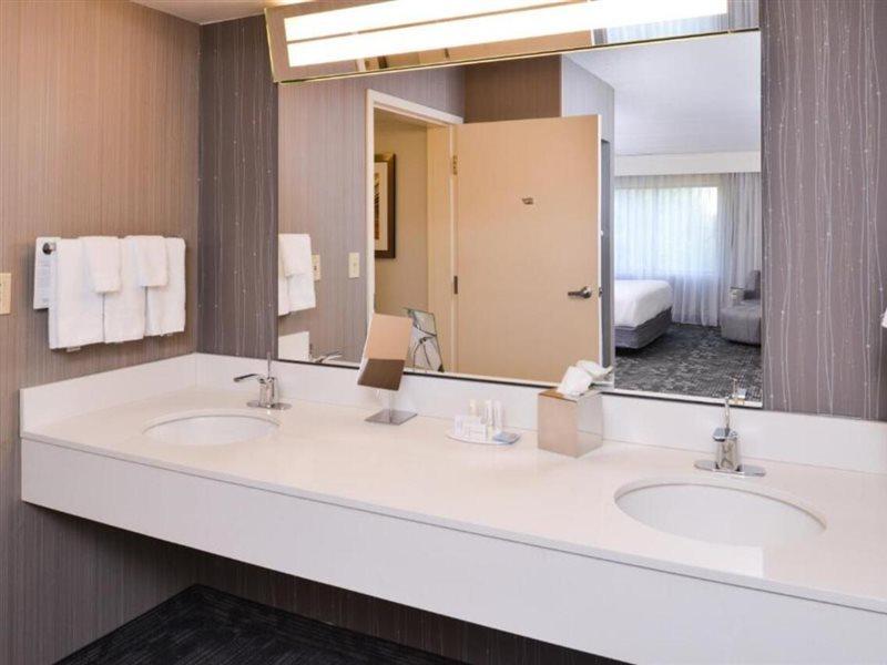 Готель Courtyard By Marriott Charlotte Ґастонія Екстер'єр фото