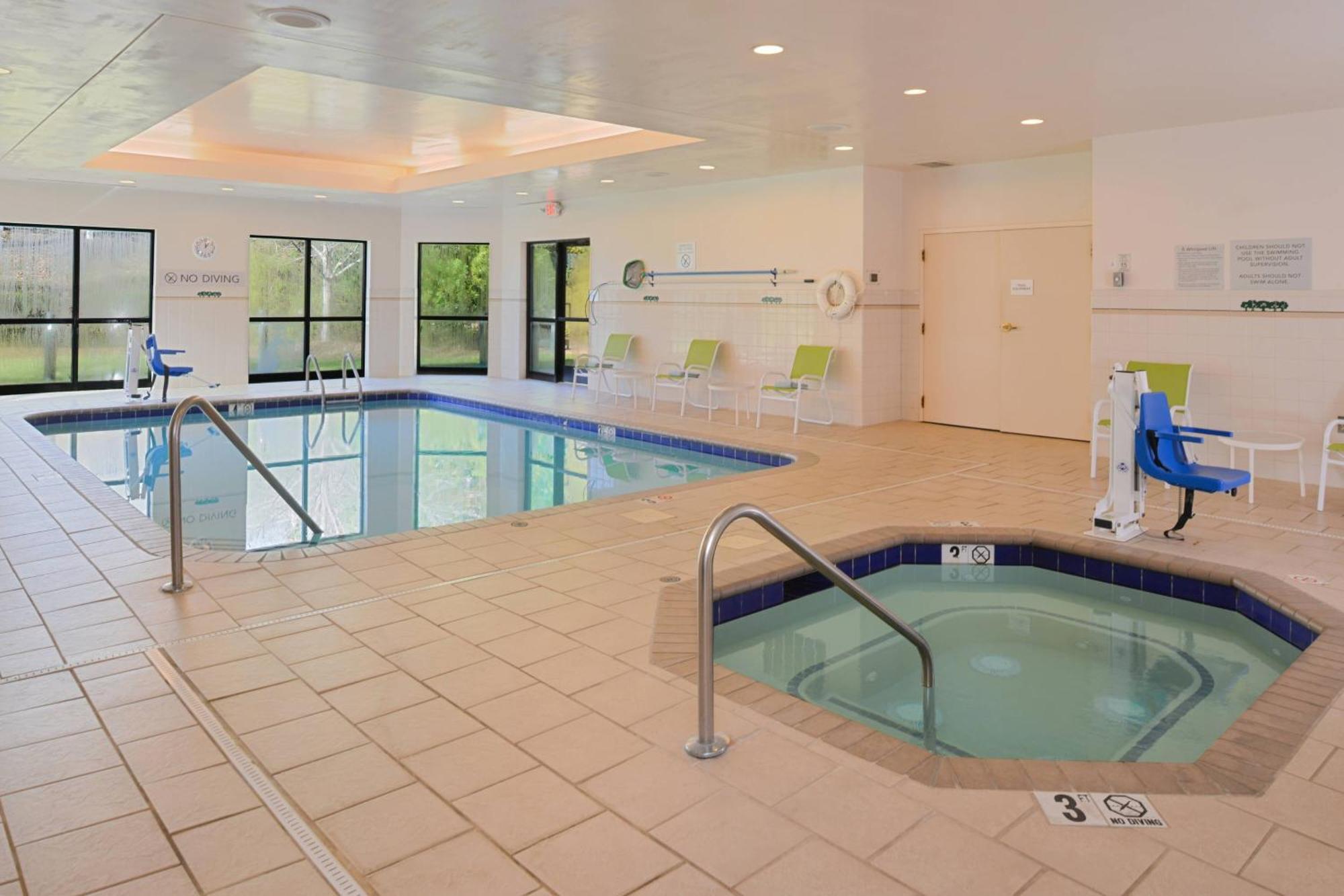 Готель Courtyard By Marriott Charlotte Ґастонія Екстер'єр фото