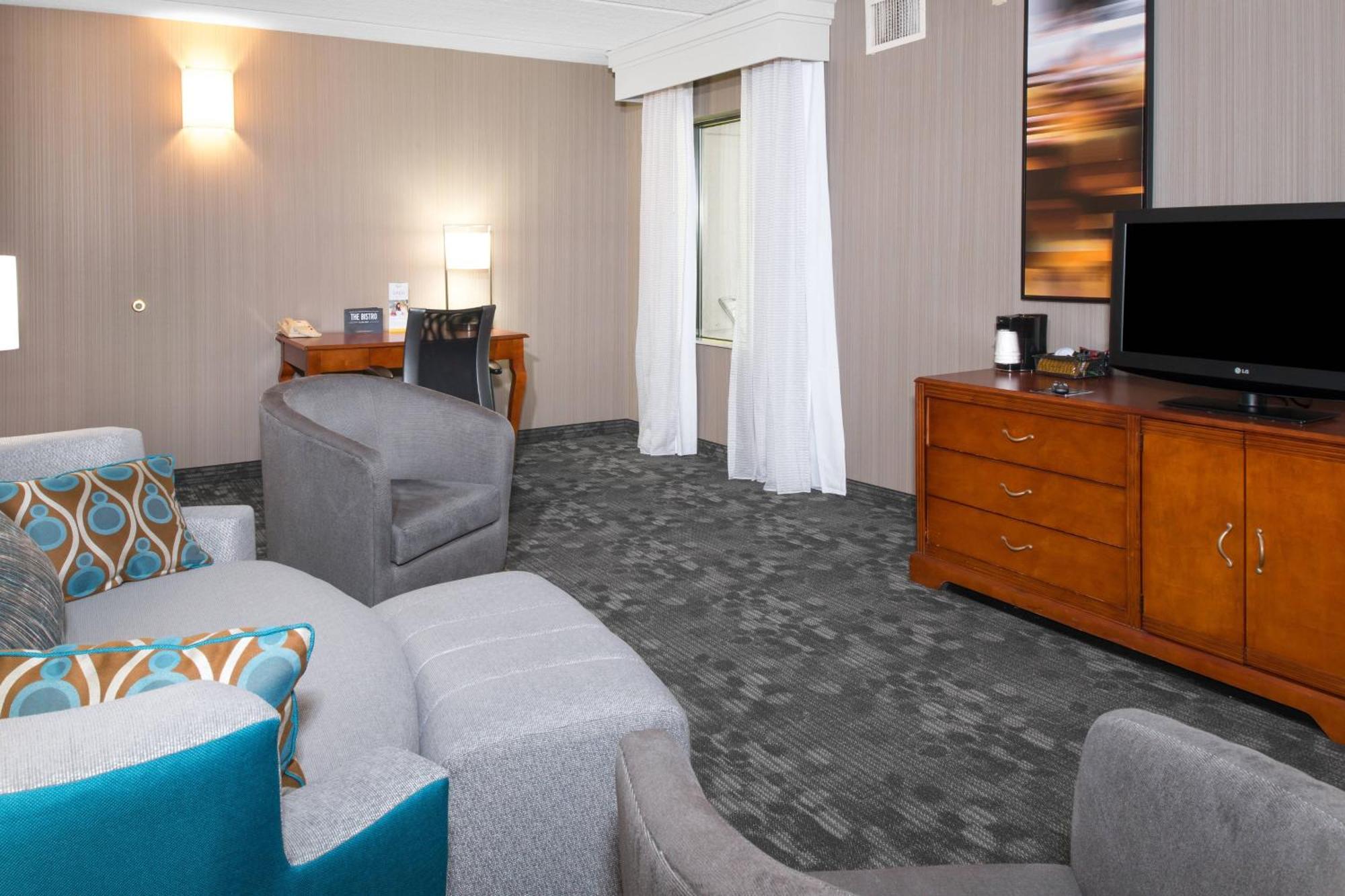 Готель Courtyard By Marriott Charlotte Ґастонія Екстер'єр фото