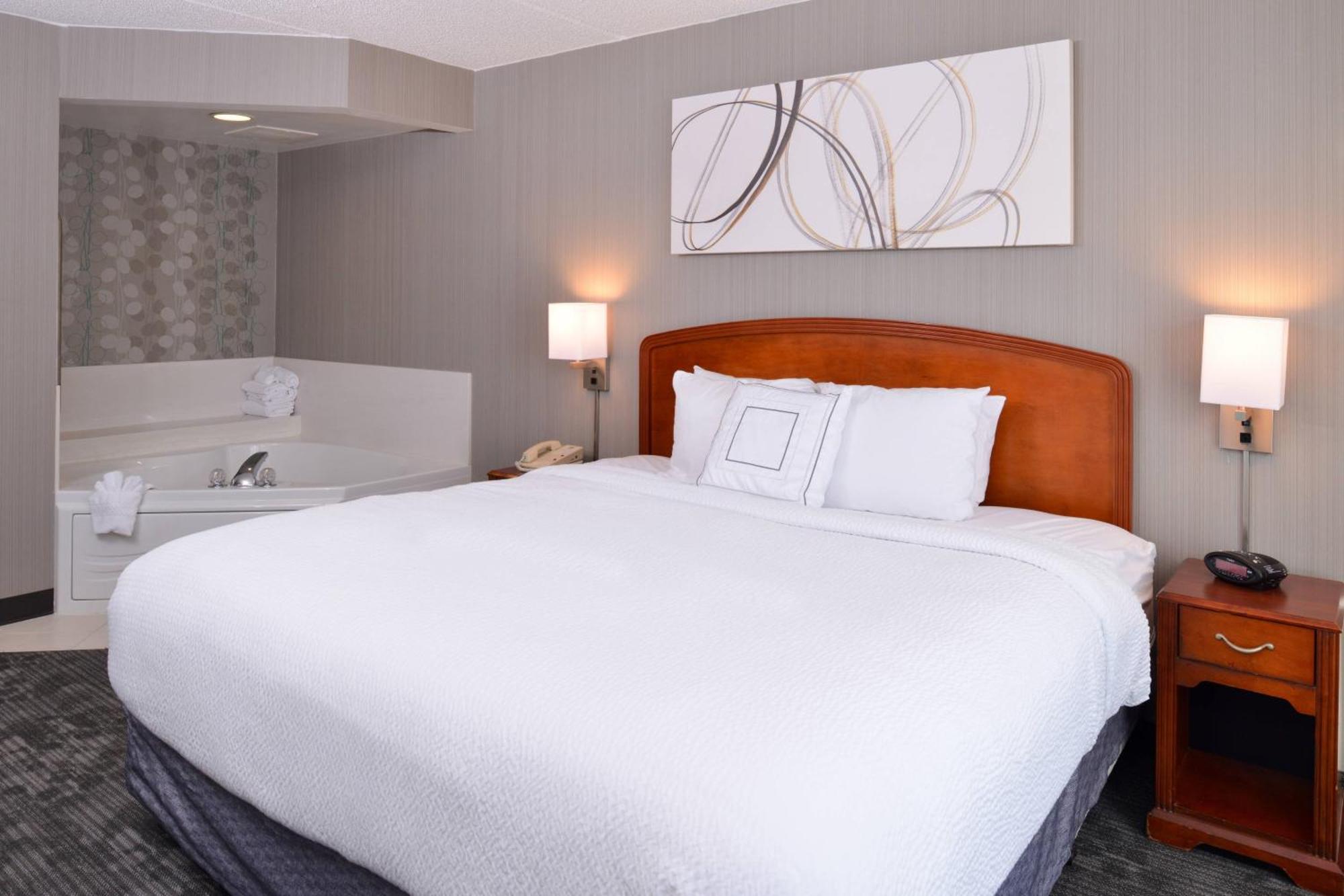 Готель Courtyard By Marriott Charlotte Ґастонія Екстер'єр фото